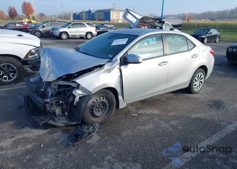 2018 Toyota Corolla Le z USA, uszkodzony, nr VIN 2T1BURHE1JC094379